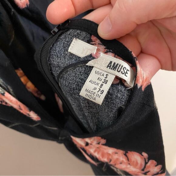 Amuse Society Sweet November Black Floral Print Tie Back Jumpsuit Size Small - Picture 8 of 12